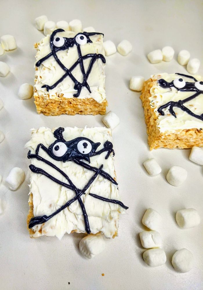 3 mummy rice krispie treats