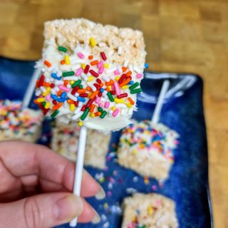 rice krispie treat pop with sprinkles