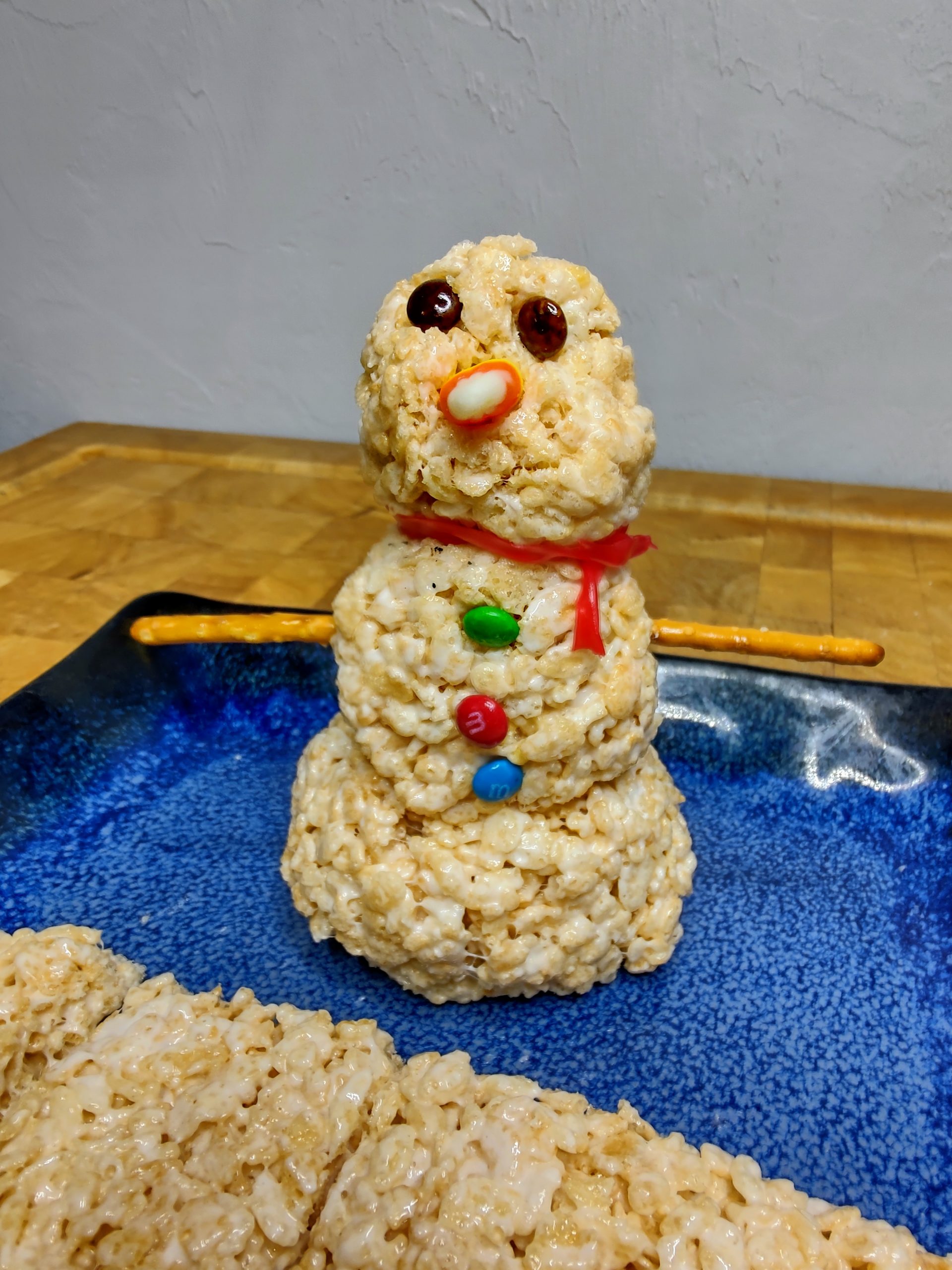 rice krispie treat snowman