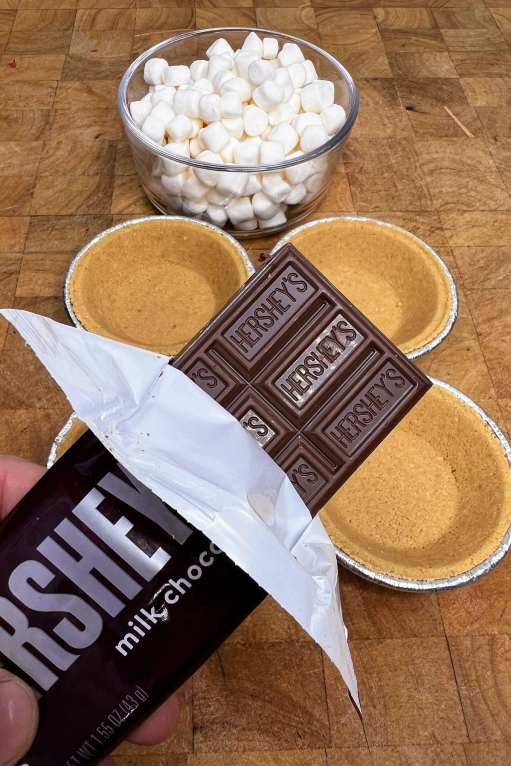 Mini Smores Pies | OverThePartyTable