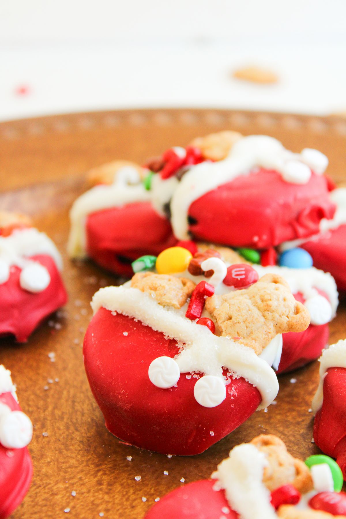 Santa Toy Bag Oreos on a plate.